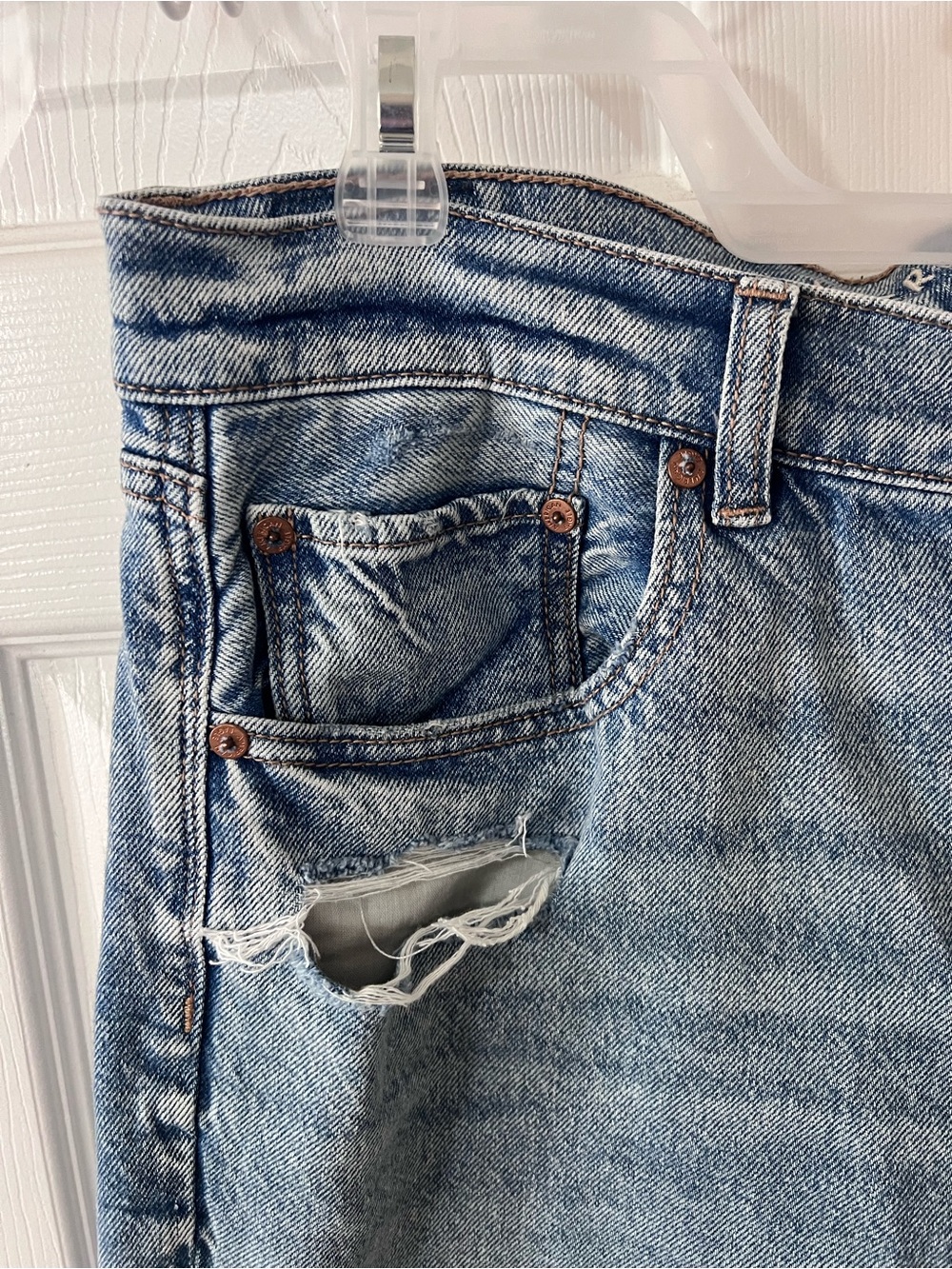 American Eagle Distressed Light Blue Super High-Rise Baggy Straight Leg Jeans - Picture 10 of 13